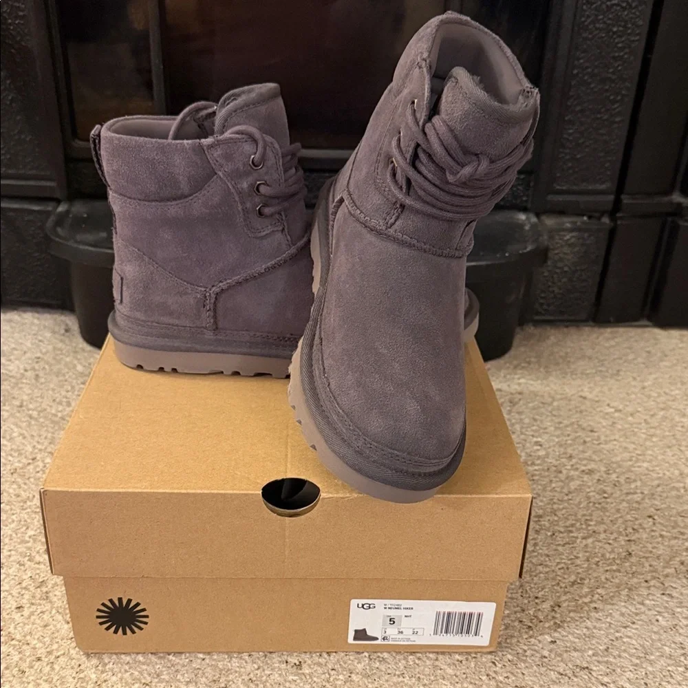 UGG Women’s Neumel Hiker Size 5 NWB